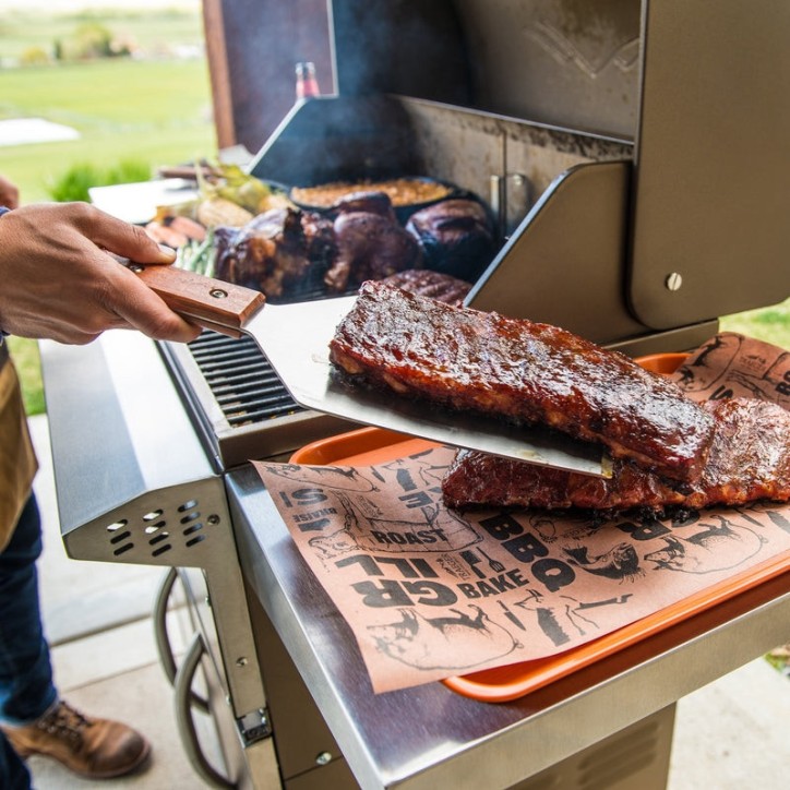 SPATULE XXL POUR BARBECUE TRAEGER