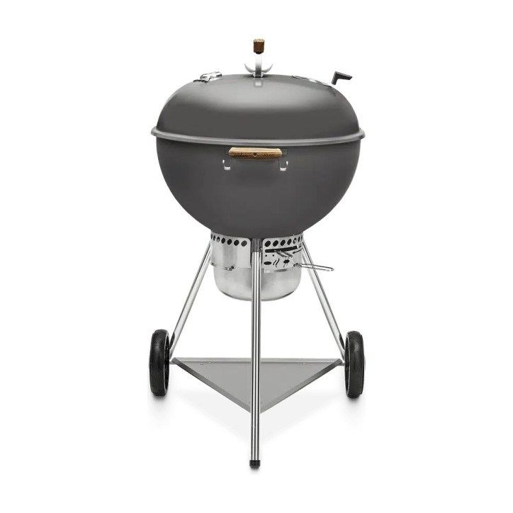 WEBER MASTER-TOUCH KETTLE 70th ANNIVERSARY BARBECUE - 57cm. LIMITED EDITION WEBER MASTER-TOUCH KETTLE 70th ANNIVERSARY BARBECUE - 57cm. LIMITED EDITION