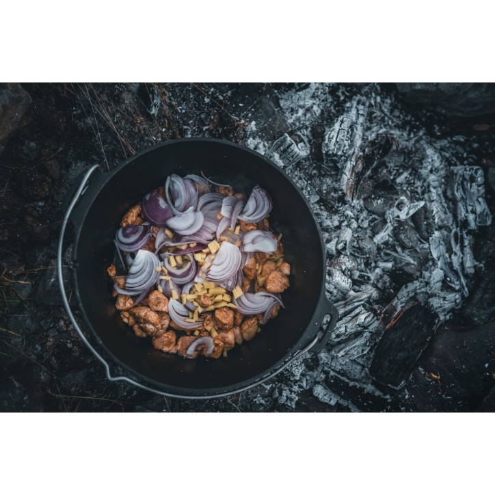 CAST IRON DUTCH OVEN WITH LID PETROMAX ft9 (7,5 liters)