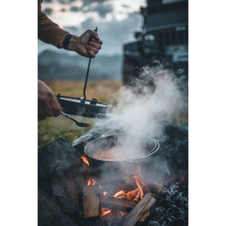 CAST IRON DUTCH OVEN WITH LID PETROMAX ft9 (7,5 liters)