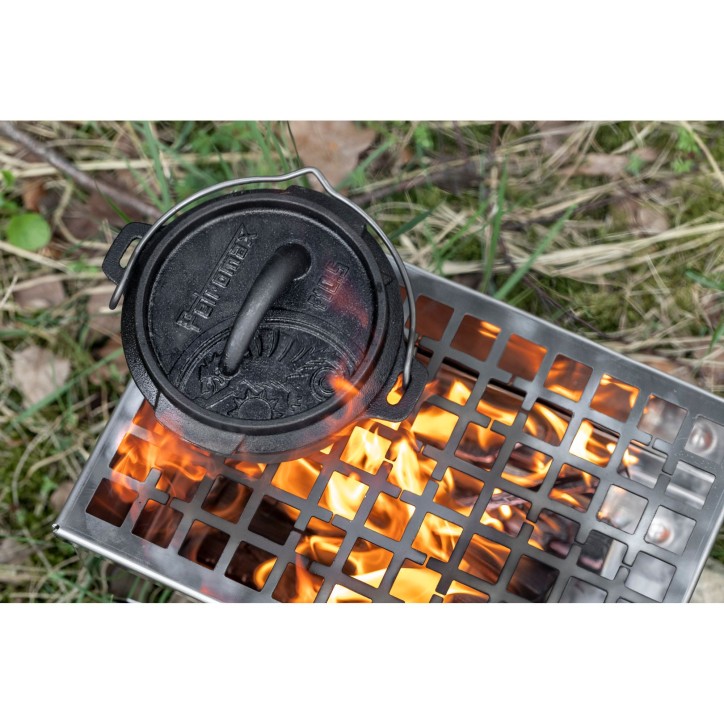 POT AVEC COUVERCLE EN FONTE AVEC BASE PLATE PETROMAX ft0.5-t (0.56 litres)