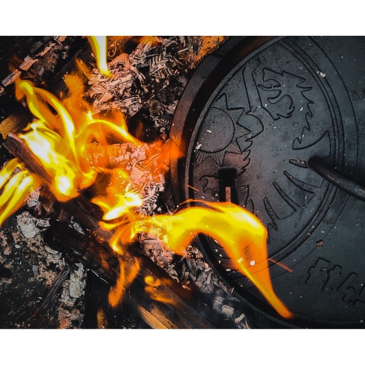 POT AVEC COUVERCLE EN FONTE AVEC BASE PLATE PETROMAX ft4.5-t (3,5 litres)