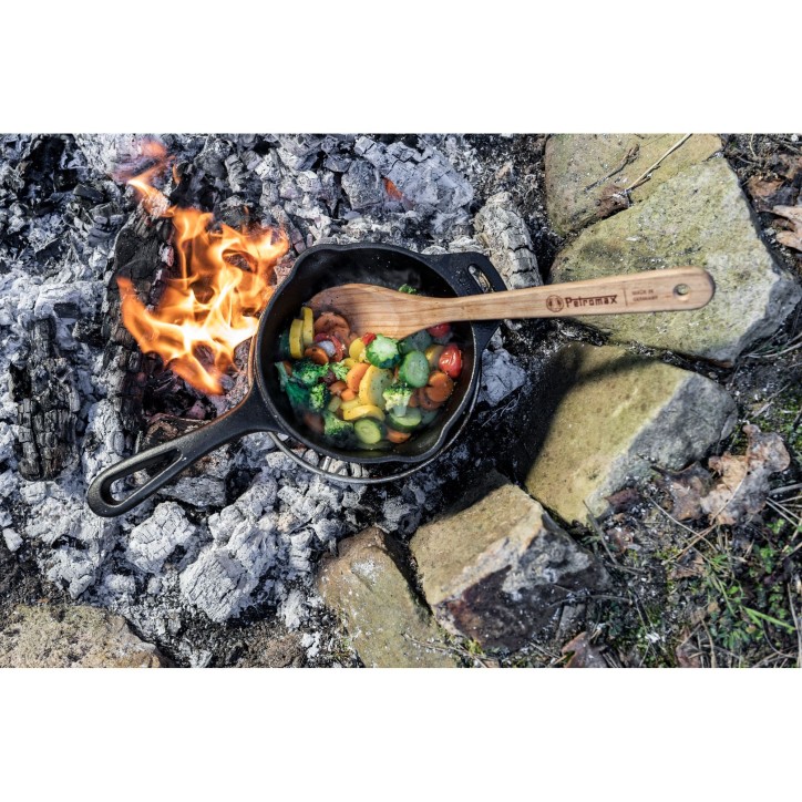 CAST IRON SAUCE PAN WITH LID PETROMAX kr1 (1liter) CAST IRON SAUCE PAN WITH LID PETROMAX kr1 (1liter)