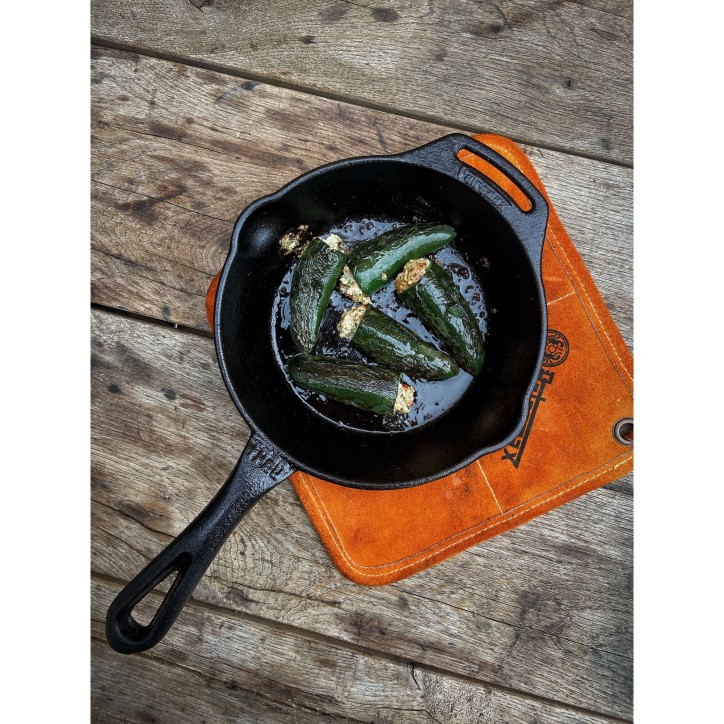 FIRE SKILLET WITH ONE PAN HANDLE PETROMAX fp20-t (ø20 cm/1 liter) FIRE SKILLET WITH ONE PAN HANDLE PETROMAX fp20-t (ø20 cm/1 liter)