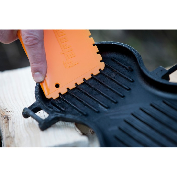 RASPADOR CON CRESTAS PARA OLLAS Y SARTENES DE HIERRO FUNDIDO PETROMAX RASPADOR CON CRESTAS PARA OLLAS Y SARTENES DE HIERRO FUNDIDO PETROMAX