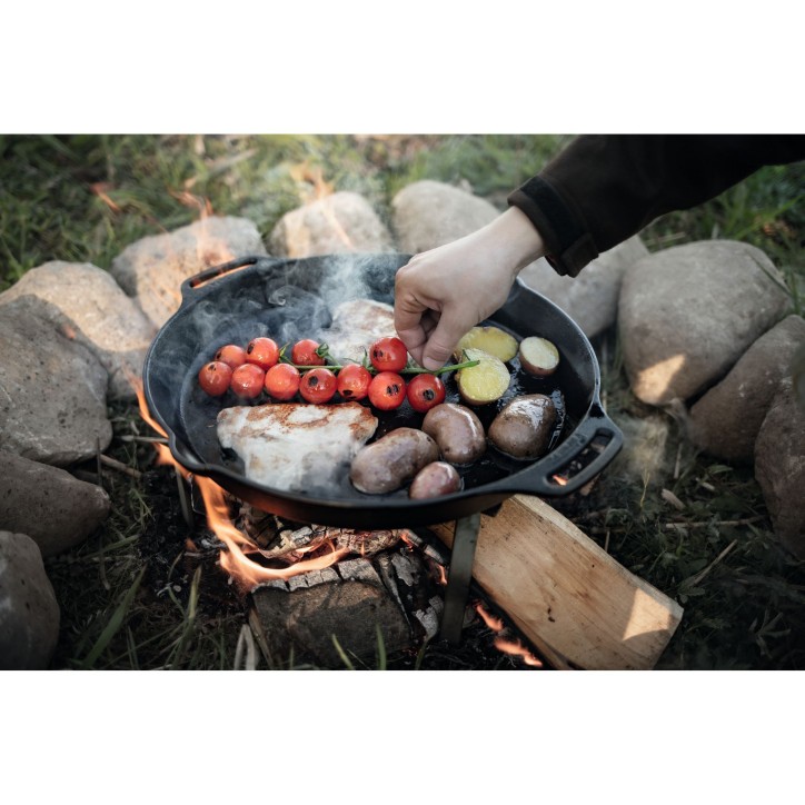 FIRE SKILLET WITH TWO HANDLES PETROMAX fp40h-t (ø40 cm/4,7 liters) FIRE SKILLET WITH TWO HANDLES PETROMAX fp40h-t (ø40 cm/4,7 liters)