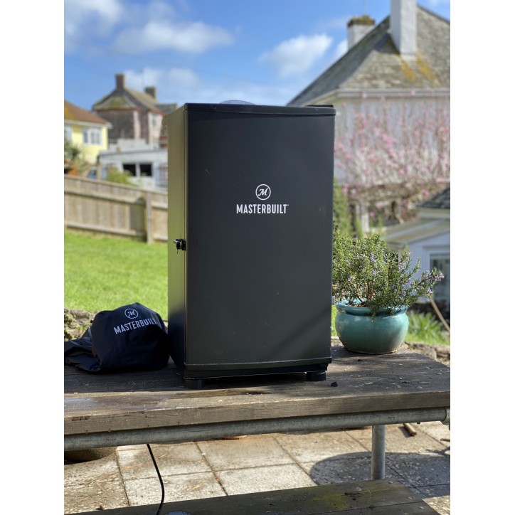 FUMOIR DIGITAL ÉLECTRIQUE 40'' MASTERBUILT (MES140)