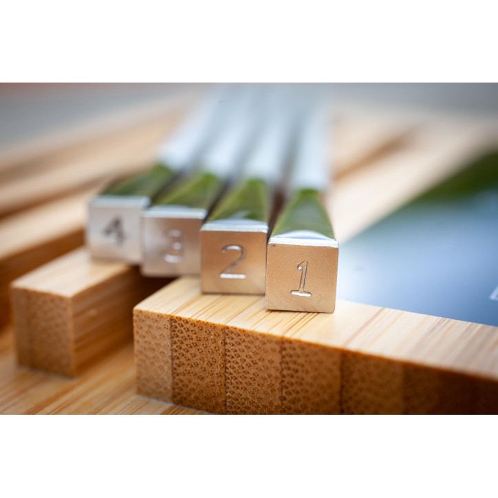 WIRELESS SMART MEAT THERMOMETER MEATER BLOCK WIRELESS SMART MEAT THERMOMETER MEATER BLOCK