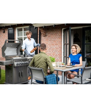 BARBECUE NAPOLEON ROGUE SE 425 À BRÛLEURS LATÉRAL ET ARRIÈRE INFRAROUGES INOX