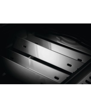 BARBACOA NAPOLEON ROGUE SE 525 CON QUEMADOR LATERAL Y TRASERO INFRARROJOS NEGRA