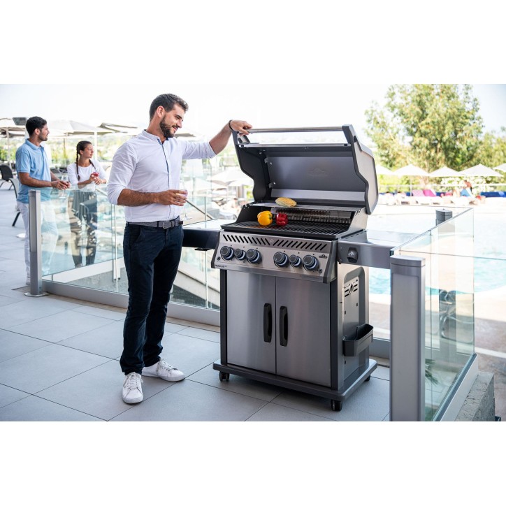 BARBECUE NAPOLEON ROGUE SE 525 WITH INFRARED SIDE AND REAR BURNERS INOX BARBECUE NAPOLEON ROGUE SE 525 WITH INFRARED SIDE AND REAR BURNERS INOX