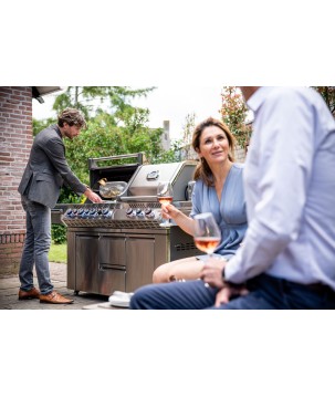 BARBECUE NAPOLEON PRESTIGE PRO 825 WITH POWER SIDE BURNER, INFRARED REAR & BOTTOM BURNERS STAINLESS STEEL