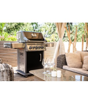 BARBECUE NAPOLEON ROGUE  SE 425 À BRÛLEURS LATÉRAL ET ARRIÈRE INFRAROUGES ET RÔTISSOIRE NOIR