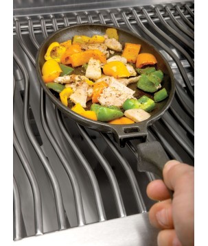 CAST IRON SKILLET WITH TRAY NAPOLEON