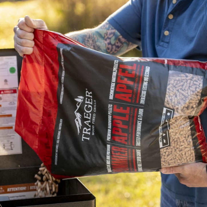WOOD PELLETS - APPLE 9 KG TRAEGER WOOD PELLETS - APPLE 9 KG TRAEGER