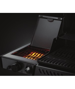 BARBECUE NAPOLEON FREESTYLE 365 À BRÛLEUR LATÉRAL SIZZLE ZONE