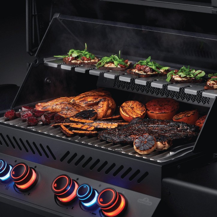BARBECUE NAPOLEON PHANTOM PRESTIGE 500 WITH INFRARED SIDE AND REAR BURNERS MATTE BLACK BARBECUE NAPOLEON PHANTOM PRESTIGE 500 WITH INFRARED SIDE AND REAR BURNERS MATTE BLACK
