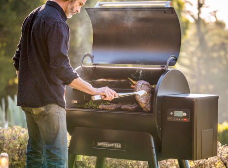 TRAEGER IRONWOOD 885